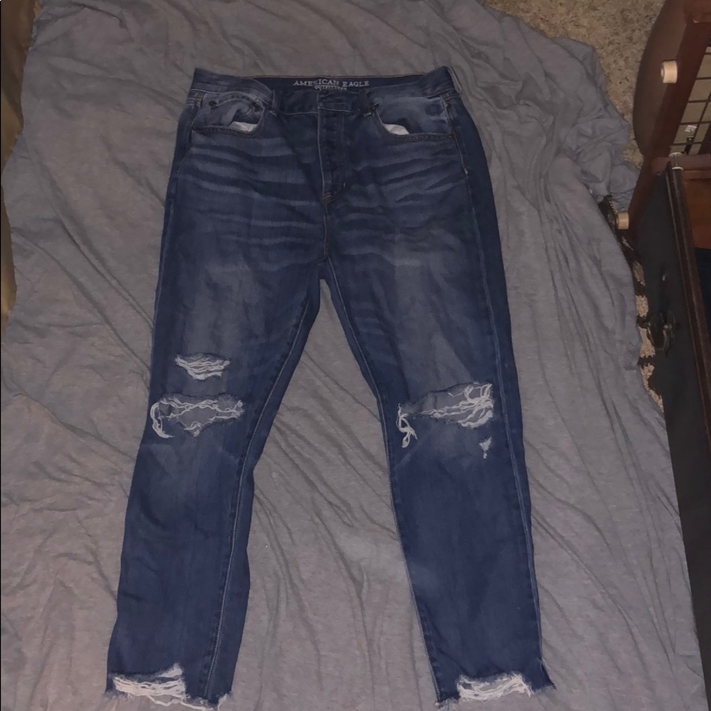 American Eagle Hi-Rise Girlfriend Jean